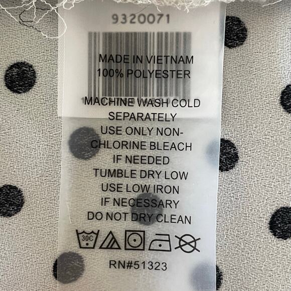 Vince Camuto White Black Polka Dot Flutter Sleeve Blouse SMALL Career Work Wear - Picture 10 of 10